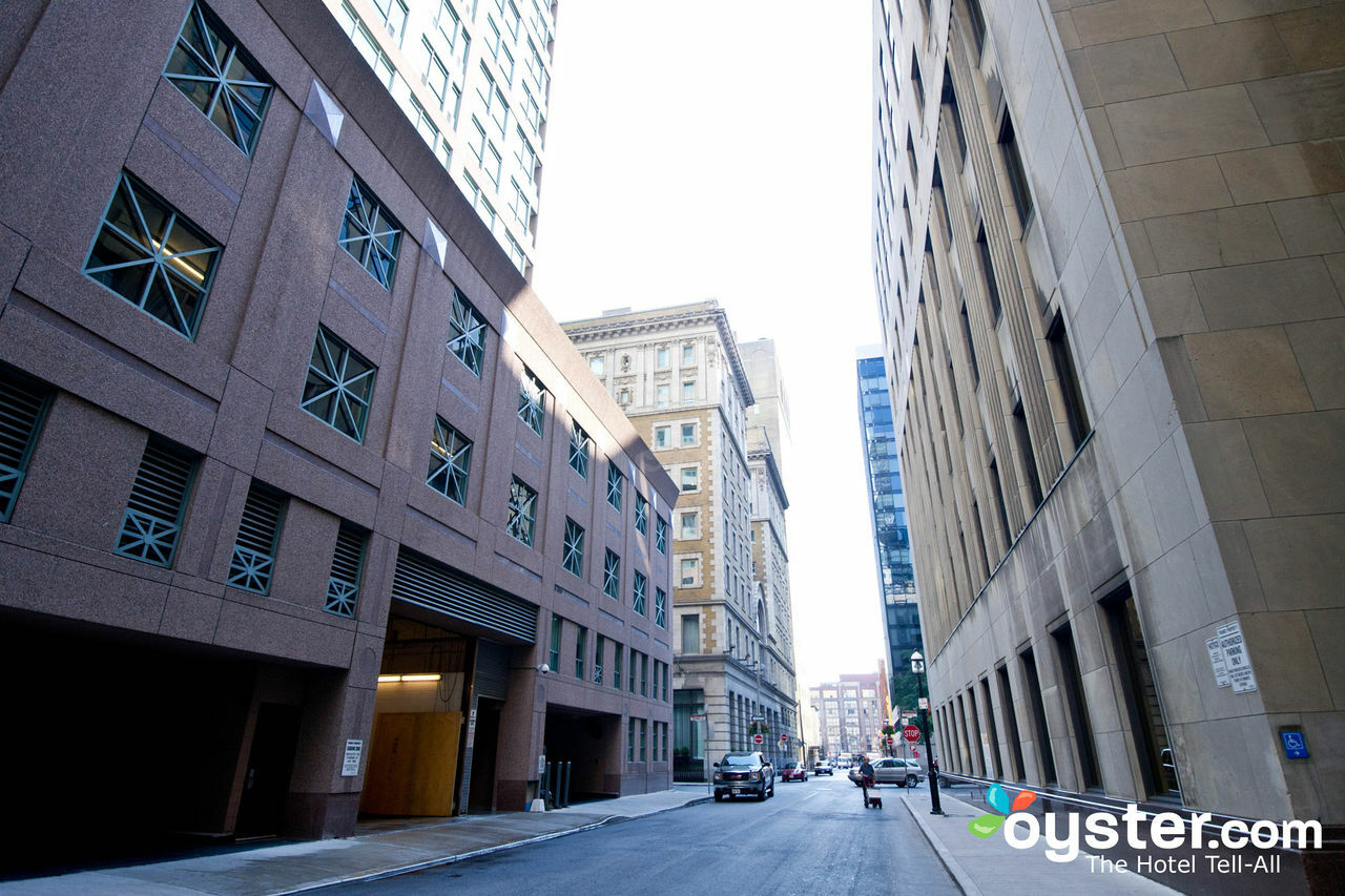 Executive Hotel Cosmopolitan Toronto Exterior photo